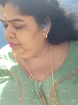 tamilthanushri webcam