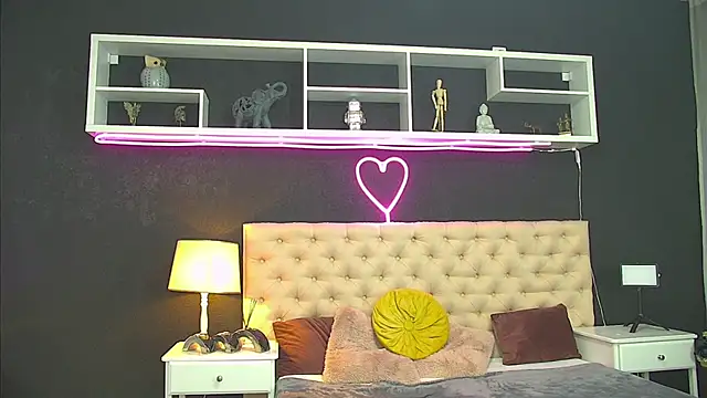 TaniaKaverina webcam