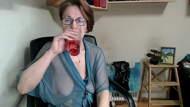 katemodel webcam