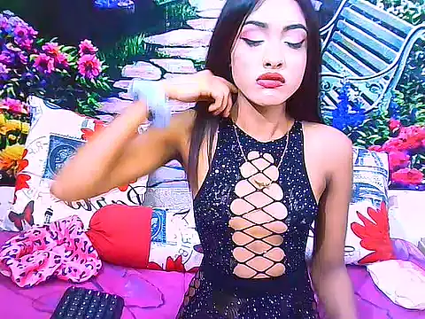 IndianPretty14u2Luv webcam