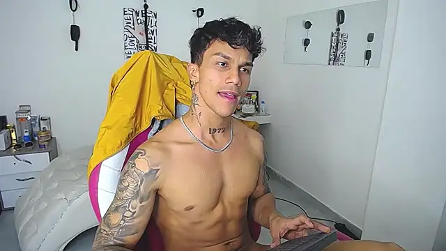 Leonard_Price live sex cam