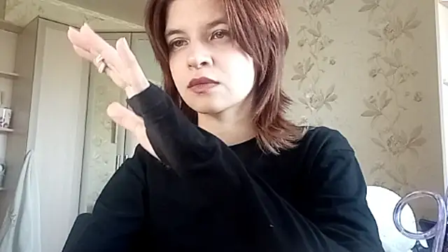 LowkeyIndigo webcam