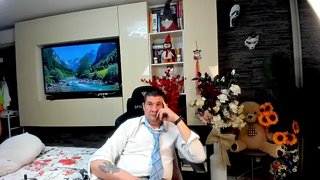 SpartacusDaddy48 webcam