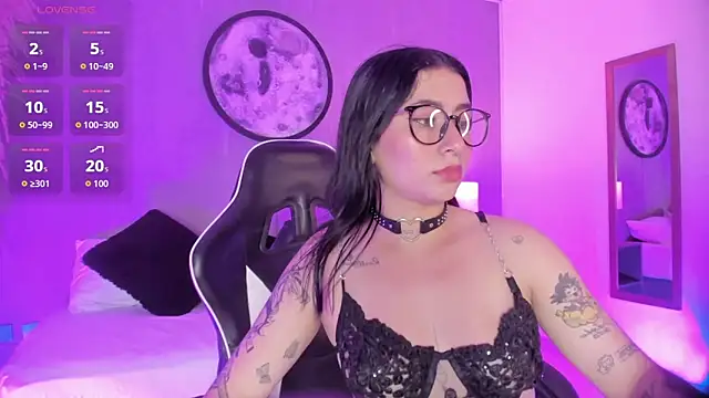 charlottee27_ webcam