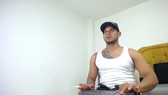 Chris_Dick23 webcam