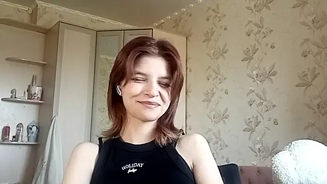 LowkeyIndigo webcam