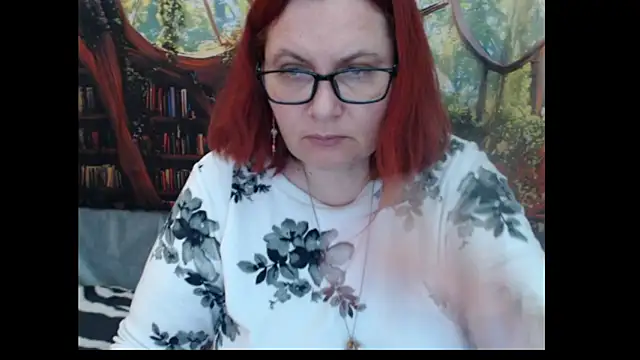 PlayfullMature webcam