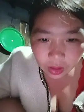 quynhkoolbae webcam