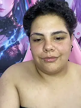 Hailey_Curvy webcam