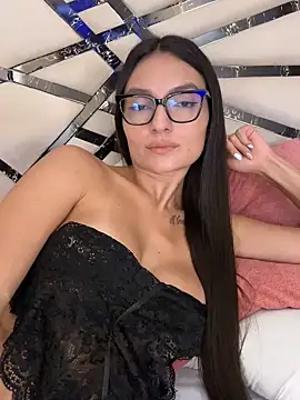 MiaKane99 webcam