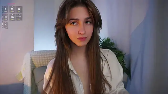 ClarineCasebolt webcam