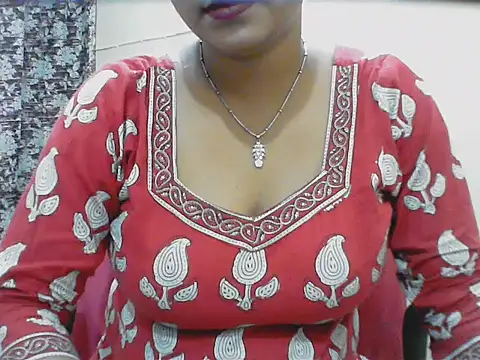LovingPihu webcam