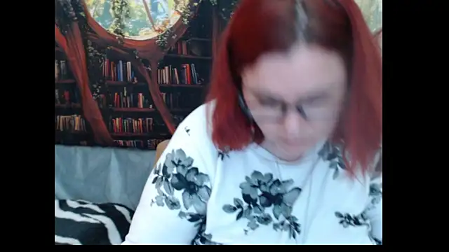PlayfullMature webcam