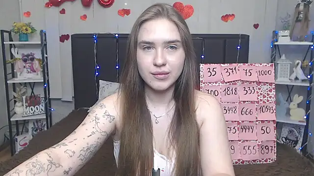 LauraHlot webcam