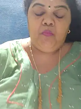 tamilthanushri webcam