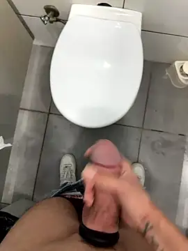 Turkishleo webcam