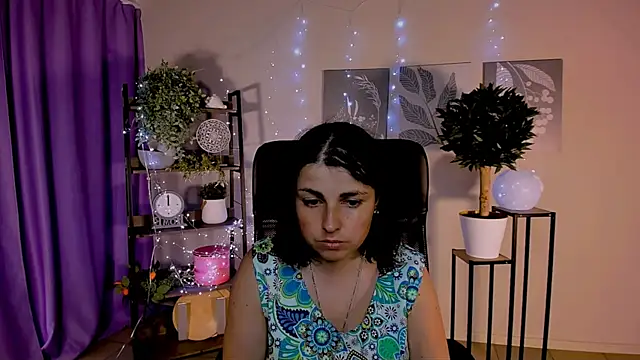 MartaEdams webcam