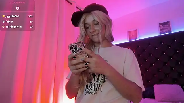 BellaRoge live sex cam
