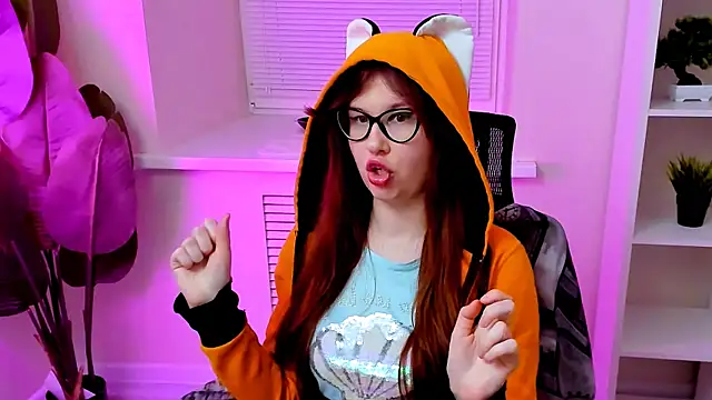 CarolGiggly webcam