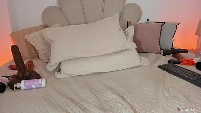 _luuciana_ webcam
