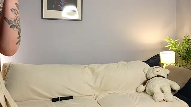 LolaKims webcam
