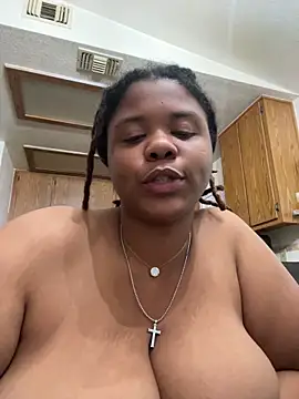 HEARTBREAKBRE webcam