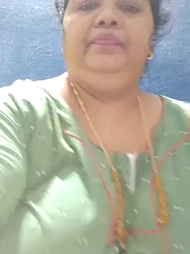 tamilthanushri webcam