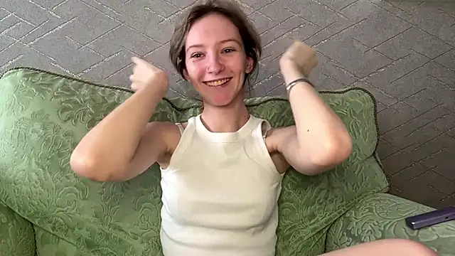 BeeutyLady53 webcam