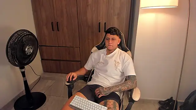 Jake_simons webcam