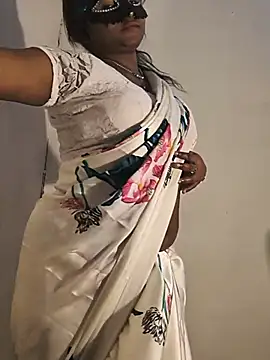 DIRTYSECRET_QUEEN_07