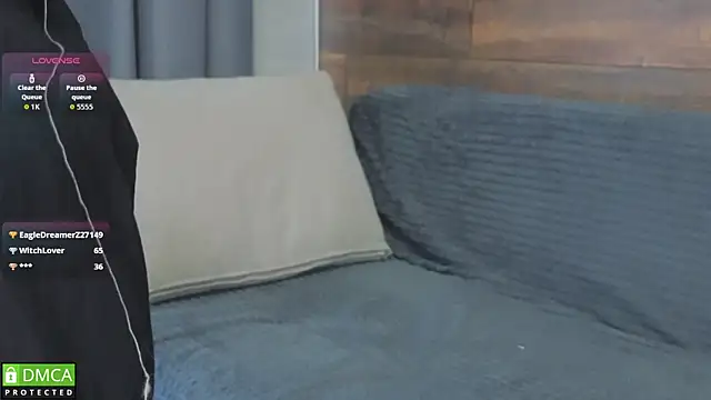 EmilieLong webcam