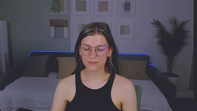 AnnaThorne webcam