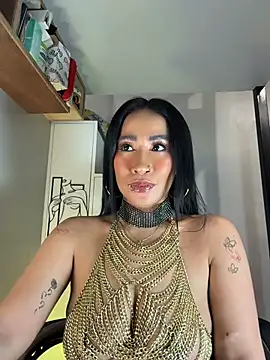 AsianMilfSheryl webcam
