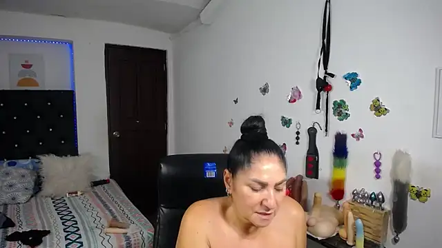 mature_bigboobs10 webcam