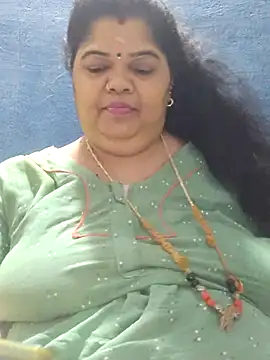 tamilthanushri webcam