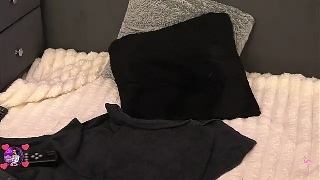 LilaRoses webcam