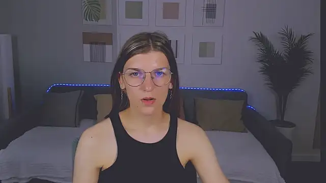 AnnaThorne webcam