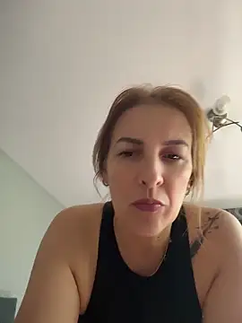 Hot-Milf4U webcam