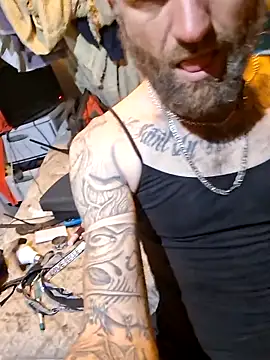 bearded_cross webcam