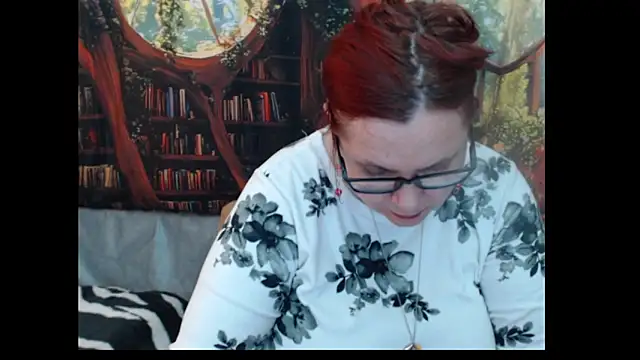 PlayfullMature webcam