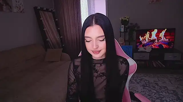 yoursLina webcam
