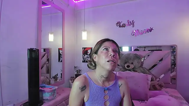 karly_moon - Karly_moon's free webcam - UK Sex Cams