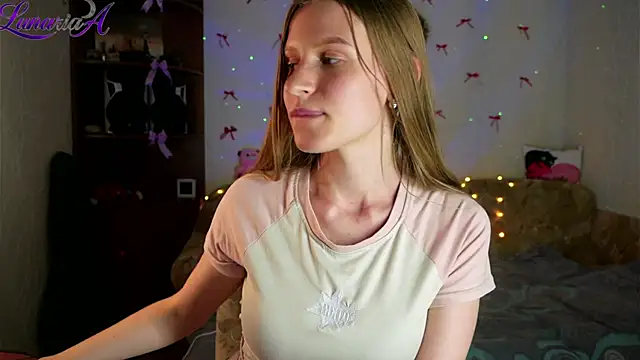 lunariaa - Lunariaa's free webcam - UK Sex Cams