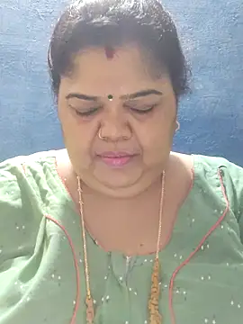 tamilthanushri webcam