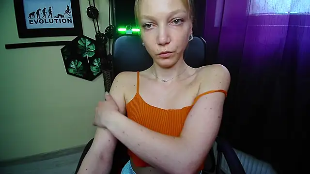 EmillyPlay webcam