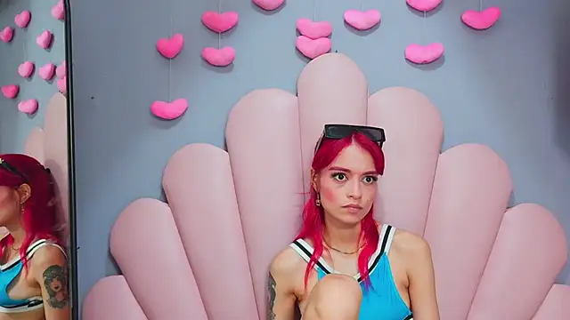 luci_miller webcam