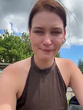 KikiWatson webcam