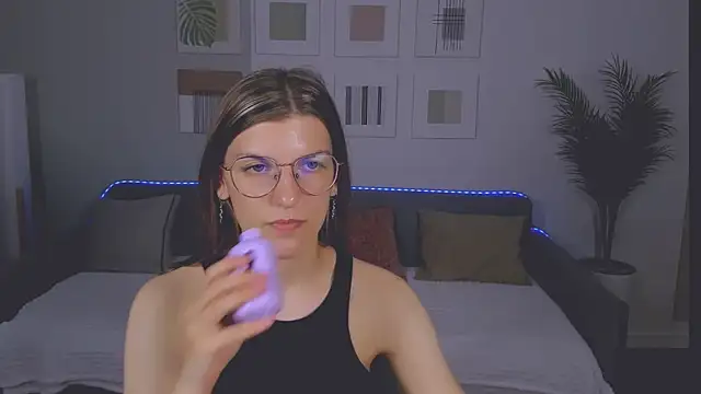 AnnaThorne webcam