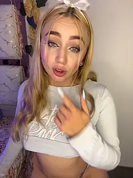 Sara_Sophia420 webcam