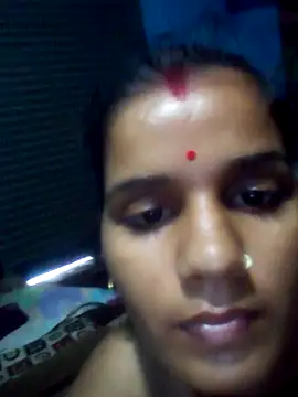 Raveena0990 webcam